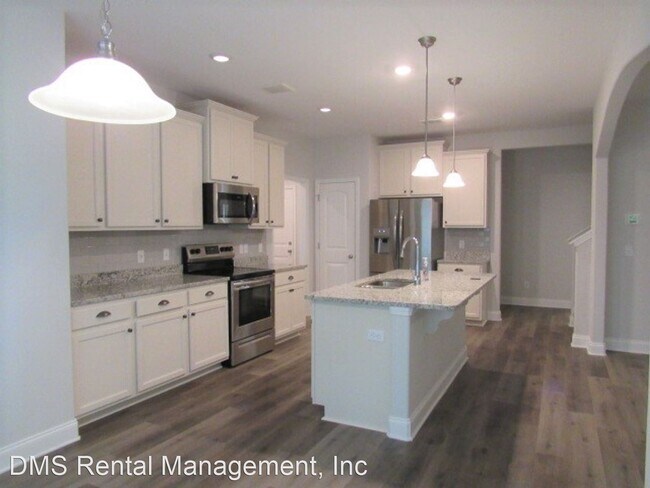 Building Photo - 5 br, 3 bath House - 13 Wiregrass Way