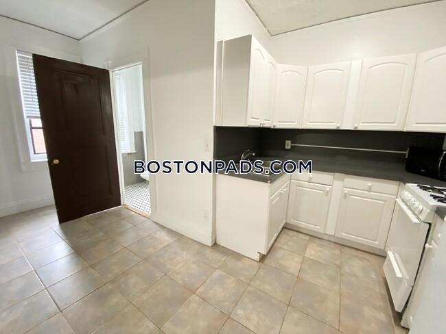 Foto del edificio - 91 Westland Ave