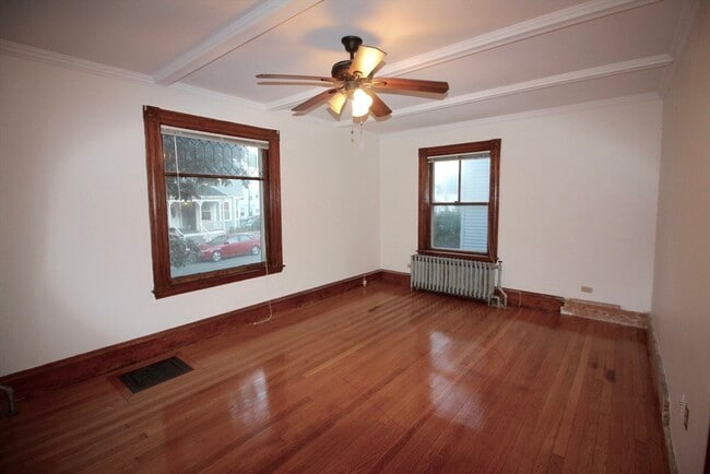 Building Photo - 345 Cabot St