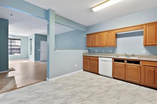 Building Photo - 1467 Riverrock Trail SW