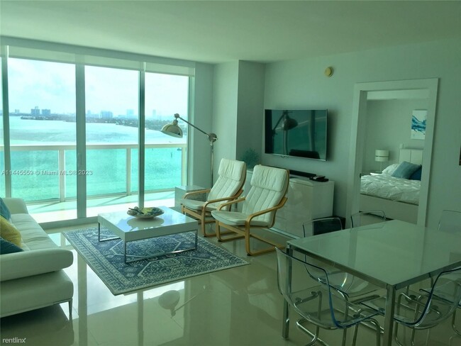 Foto del edificio - 2 br, 2 bath Condo - 1800 N Bayshore Dr Ap...