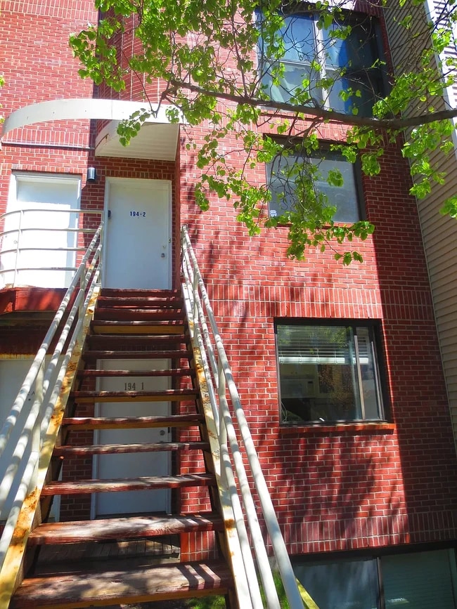 Building Photo - 194 Allston St