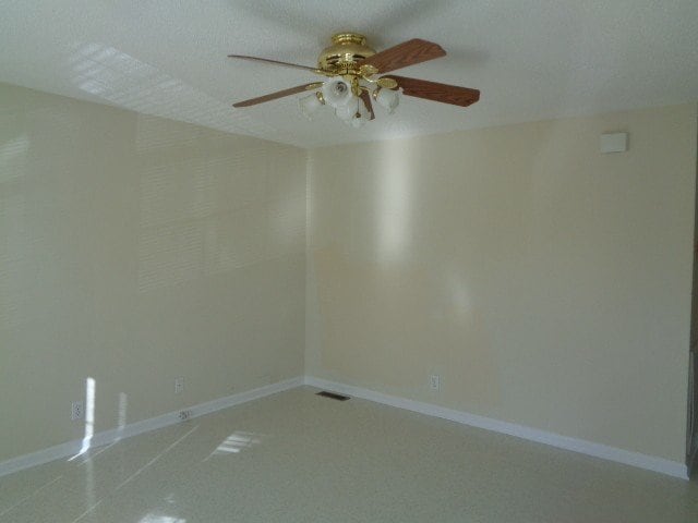 Building Photo - 102 B Tennessee Ave   OAK GROVE , KY 42262