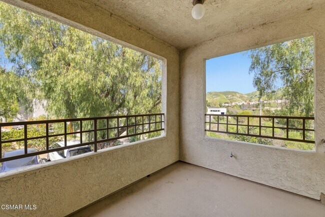 Building Photo - 4240 Lost Hills Rd