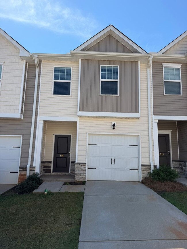 Building Photo - 316 Laurel Pk Dr