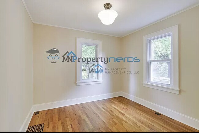 Building Photo - Charming Single Family Home in Highly Desi...