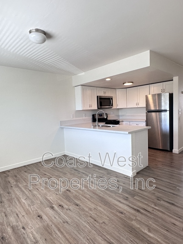 Foto del edificio - 1156 Cypress Ave