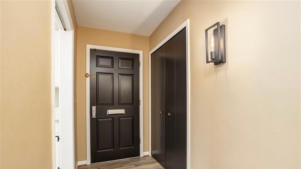 Entry - 19717 Fleetwood Dr