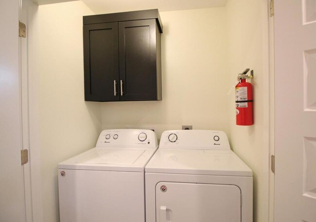 Foto del edificio - 713 Cathedral Hills Apt 1