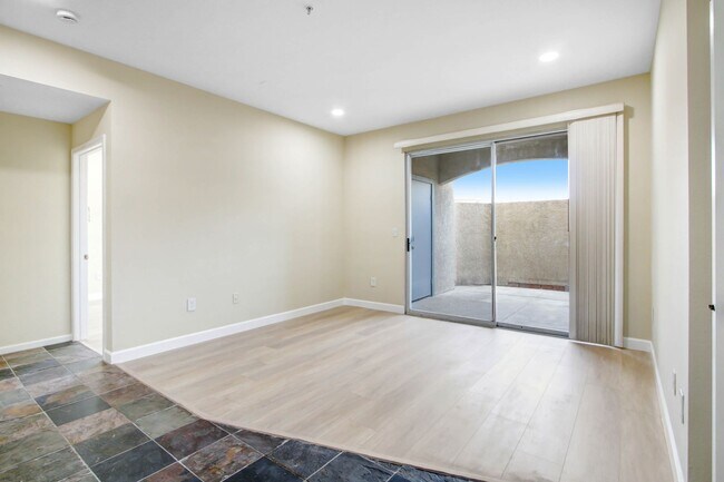 Foto del edificio - Coming Soon! 2 Bedroom 2 Bathroom condo in the beautiful Sonata @ Canyon Crest Community!