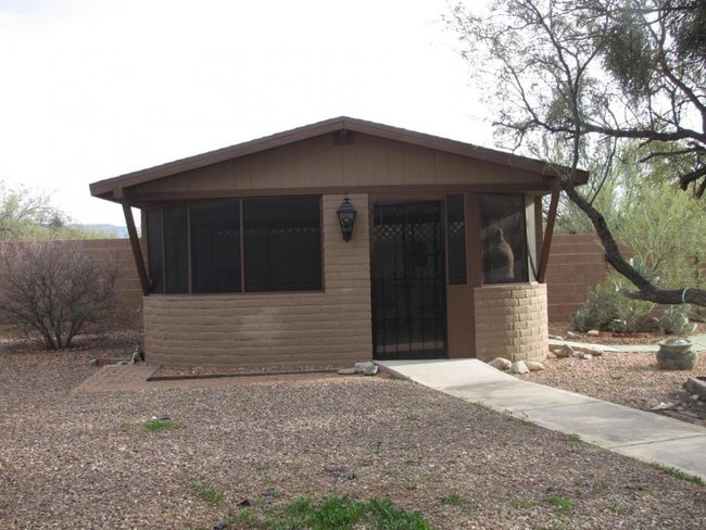Building Photo - 3640 N Bear Canyon