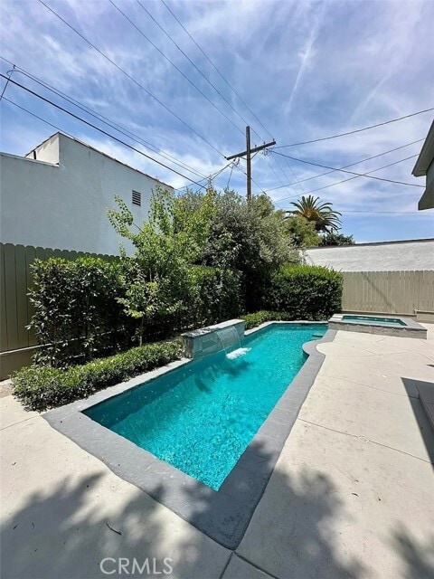 Building Photo - 515 N Crescent Heights Blvd