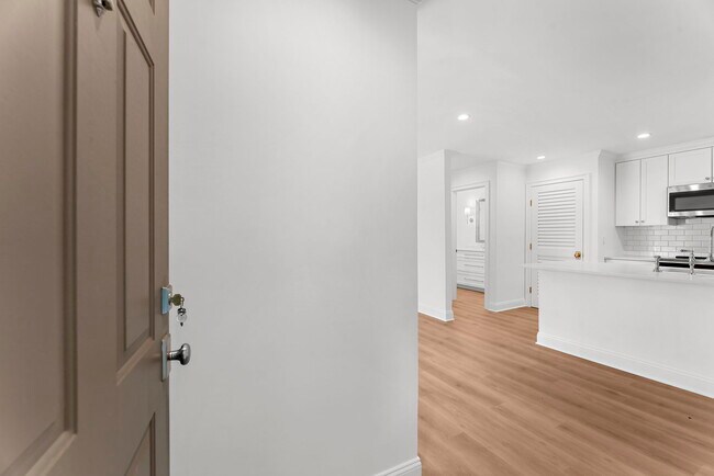 Foto del edificio - 1481 Center St Ext