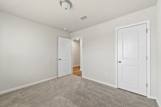 Building Photo - 784 Riverwalk Cir