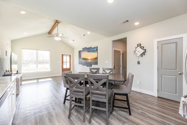 Foto del edificio - 9 Drywood Ln