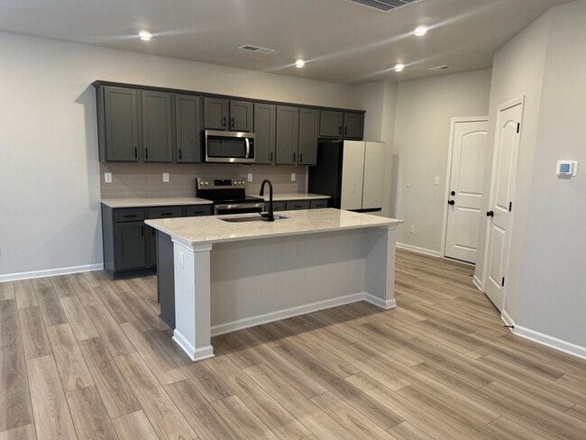 Building Photo - 4817 Raspberry Knoll Dr