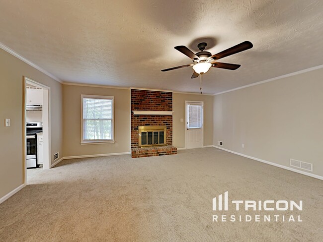 Foto del edificio - 611 Greenview Ave SE