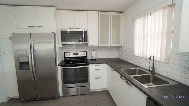 Foto del edificio - 1351 NE Miami Gardens Dr