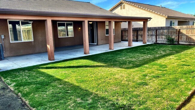 Foto del edificio - 1124 E. COPPER CT. - 3 BEDROOM 2 BATHROOM ...