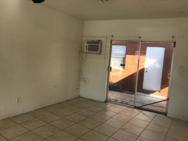 Foto del edificio - Large 3-2 house in Dania