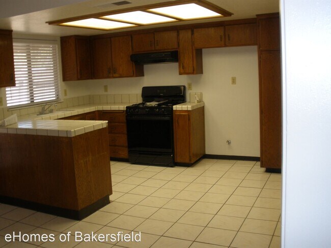 Foto del edificio - 3 br, 2 bath House - 5709 Via Lucca