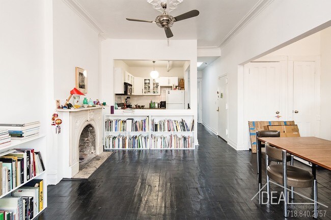 Building Photo - 61 Hancock Street #TownhouseR