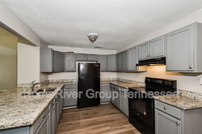 Building Photo - 5309 Longwood Cove