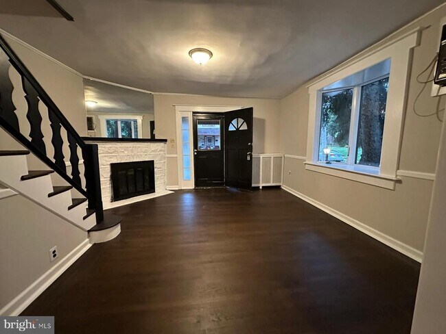 Foto del edificio - 4067 Ellendale Rd