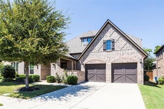 Building Photo - 2040 Farmhouse Way