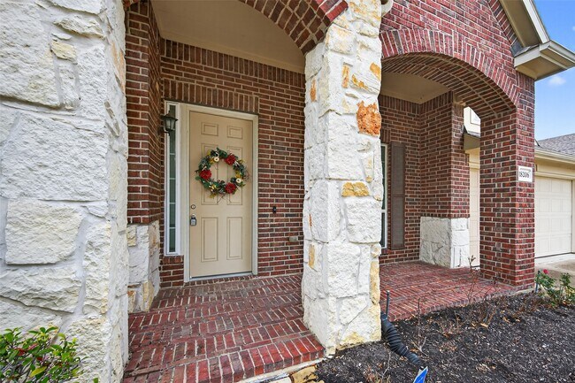 Building Photo - 18206 Florence Run Ln