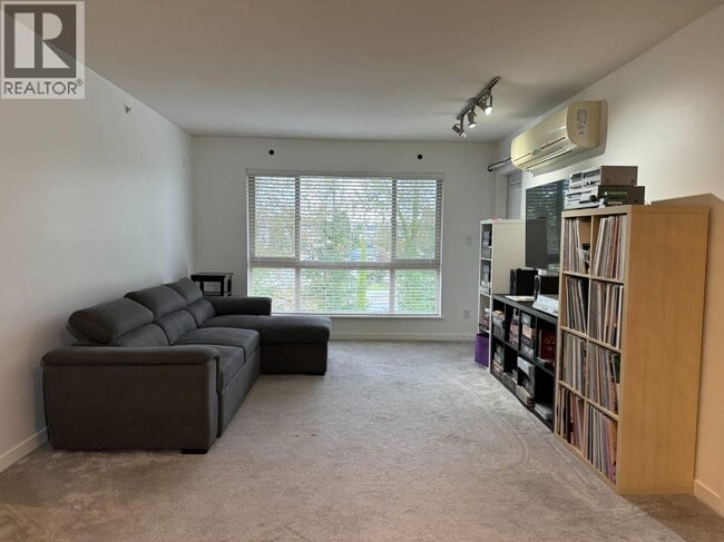 Building Photo - 11667 Haney Byp