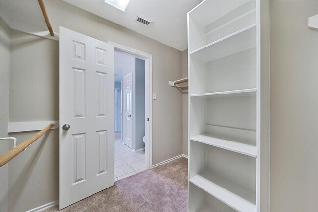 Building Photo - 6026 Langham Mist Ln