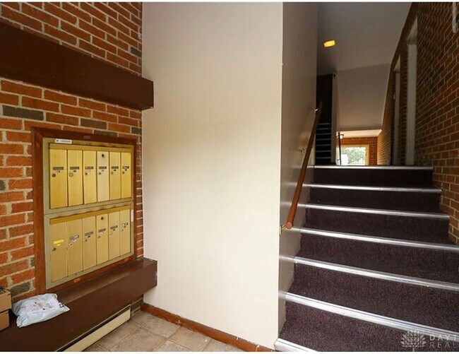 Foto del edificio - 311 N College Ave