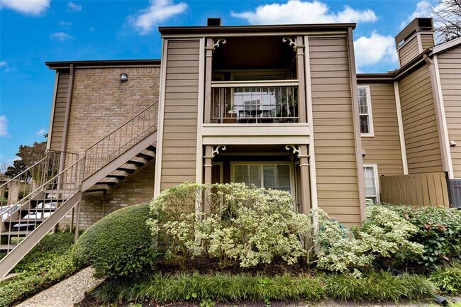 Foto del edificio - 1880 White Oak Dr