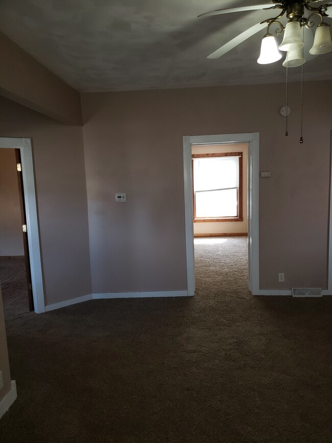 Building Photo - 603 S Memorial Dr