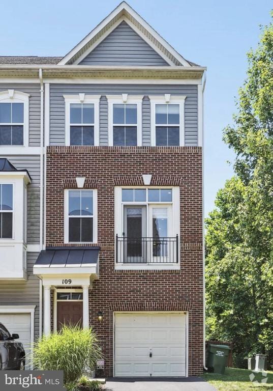 Building Photo - 109 Bellingham Dr