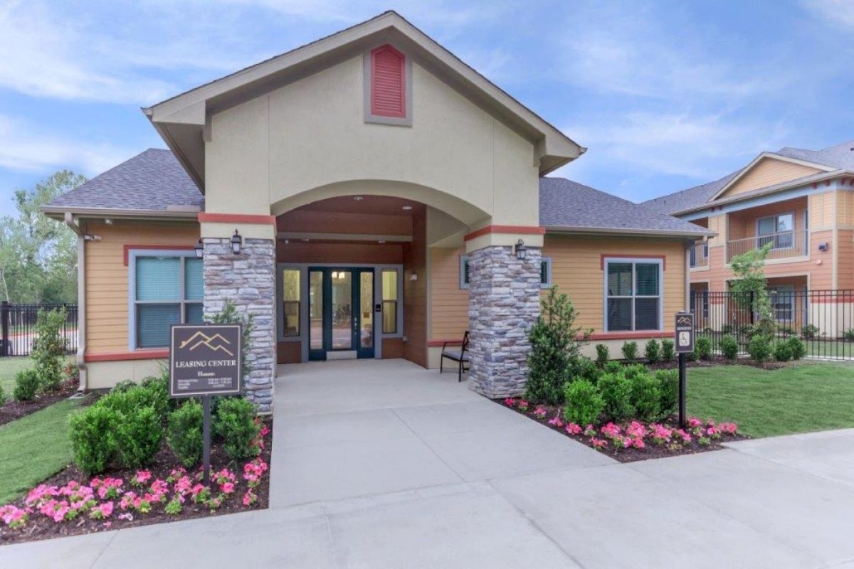 Leasing Center - Lumberton Senior Village