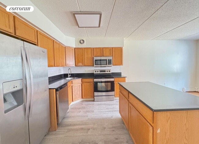 Foto del edificio - 321 E 119th St