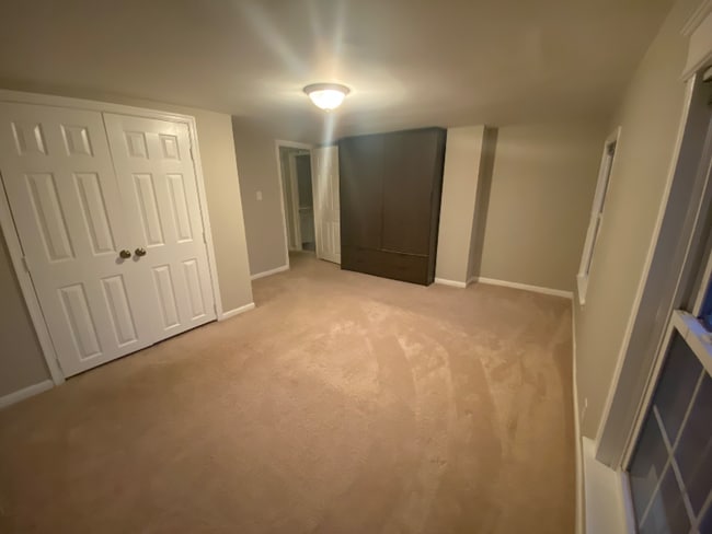 Building Photo - 10623 West Dr