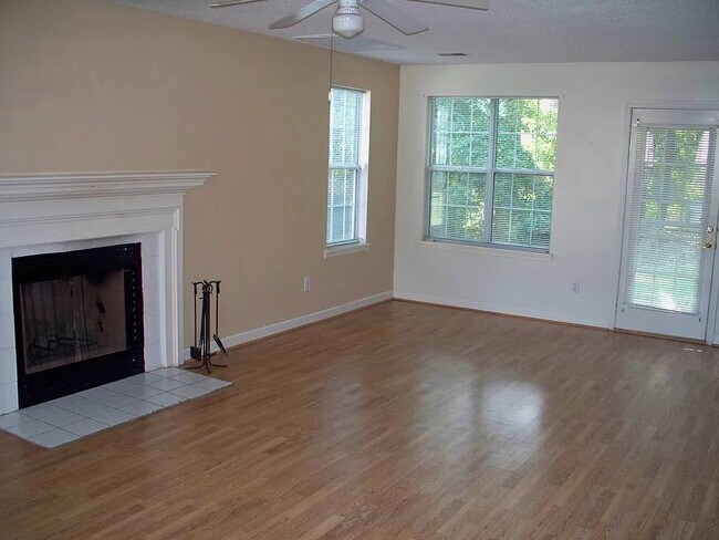 Building Photo - 104 Yonce Ct