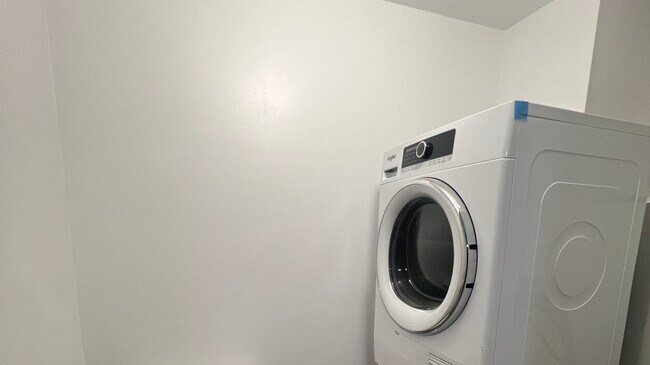 Building Photo - 7 Longview Ct