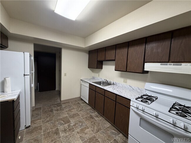 Foto del edificio - 4547 Chestnut Ridge Rd