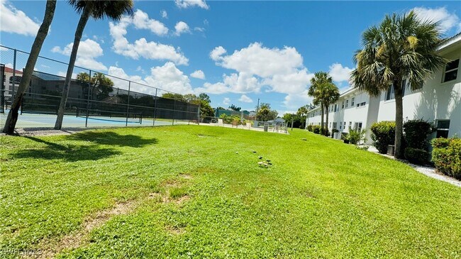 Foto del edificio - 3250 10th St N