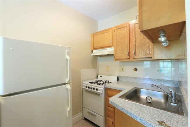 Foto del edificio - 4 Cogswell Ave