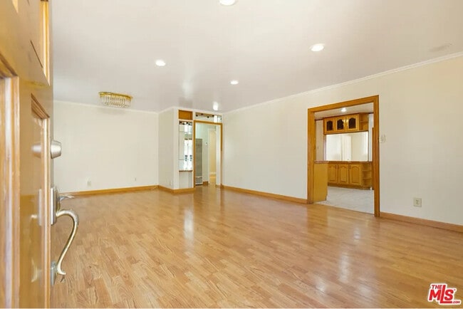 Foto del edificio - 430 E 184th St