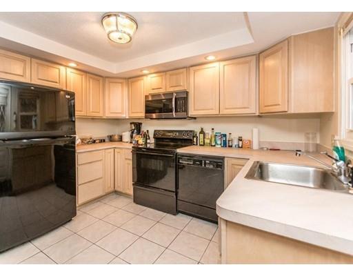 Foto del edificio - 28 College Farm Rd