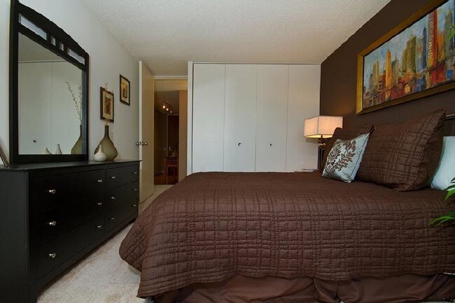 Foto del edificio - 174 N Harbor Dr