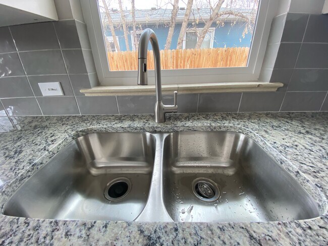 Foto del edificio - 1617 S Jackson St