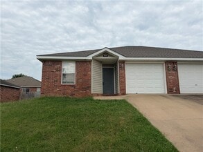 Building Photo - 234 Graystone Cir