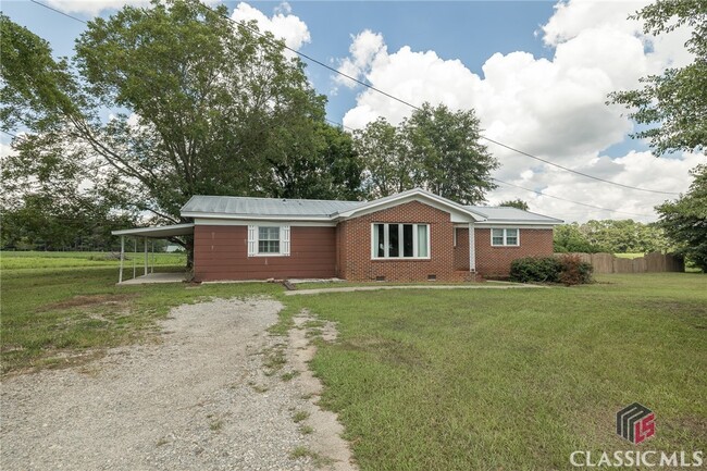 Building Photo - 4200 Hog Mountain Rd